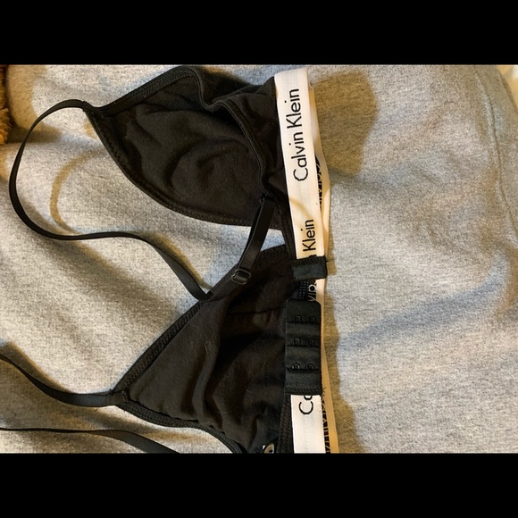 Calvin Klein bralette - Picture 2 of 3